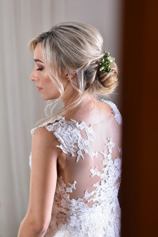 Καλλιτεχνική φωτογραφία ζευγαριού γάμου από το φωτογραφείο Αγίας Παρασκευής.